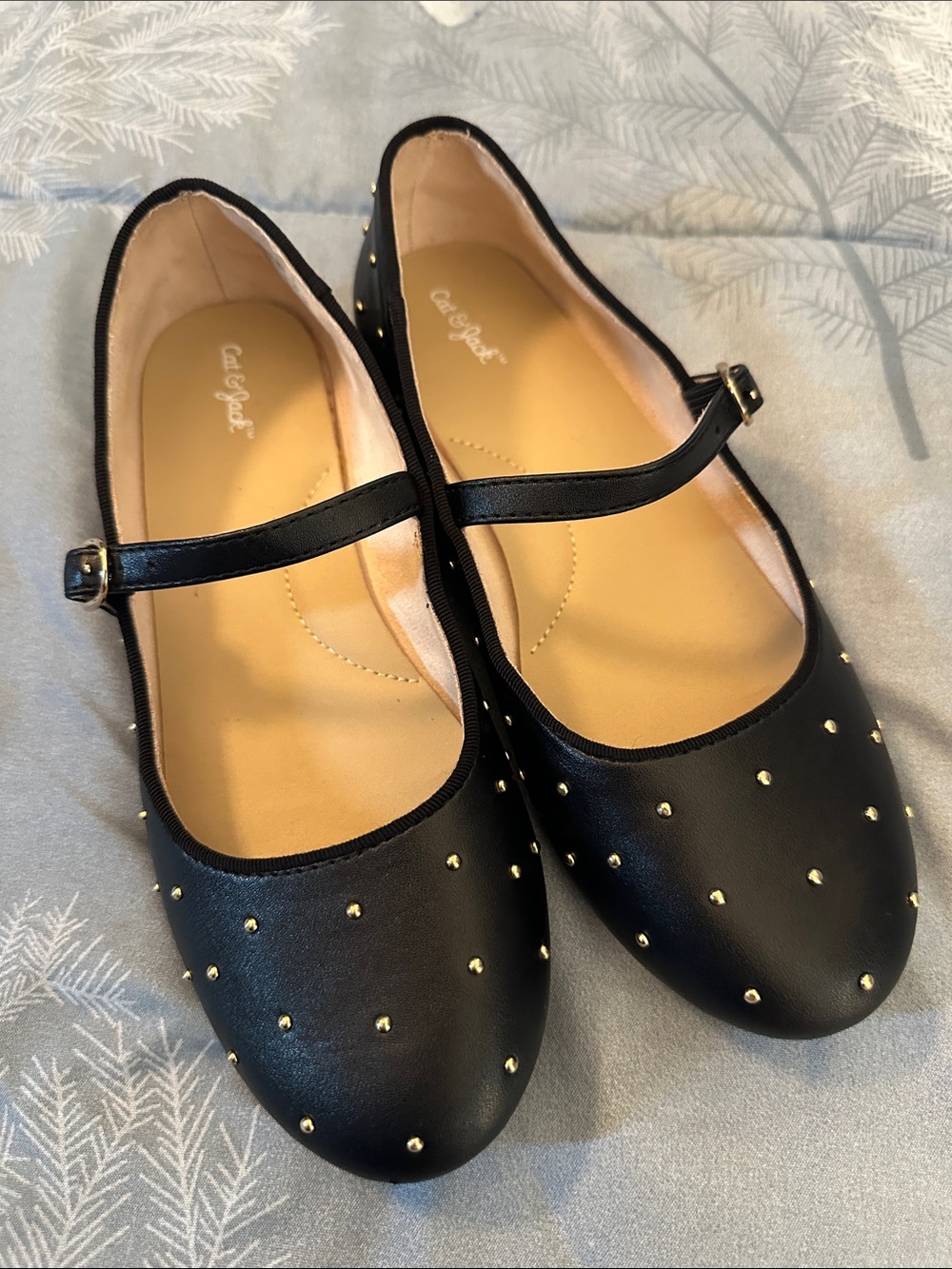 NWOT Cat & Jack Black Mary Jane Flats with Gold Studs Sz 3 girls